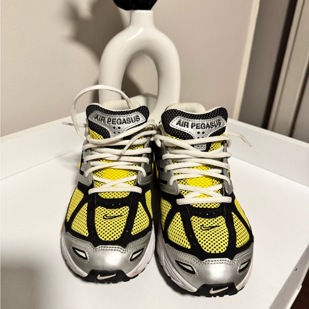 Kids Shoes - Yellow and Black